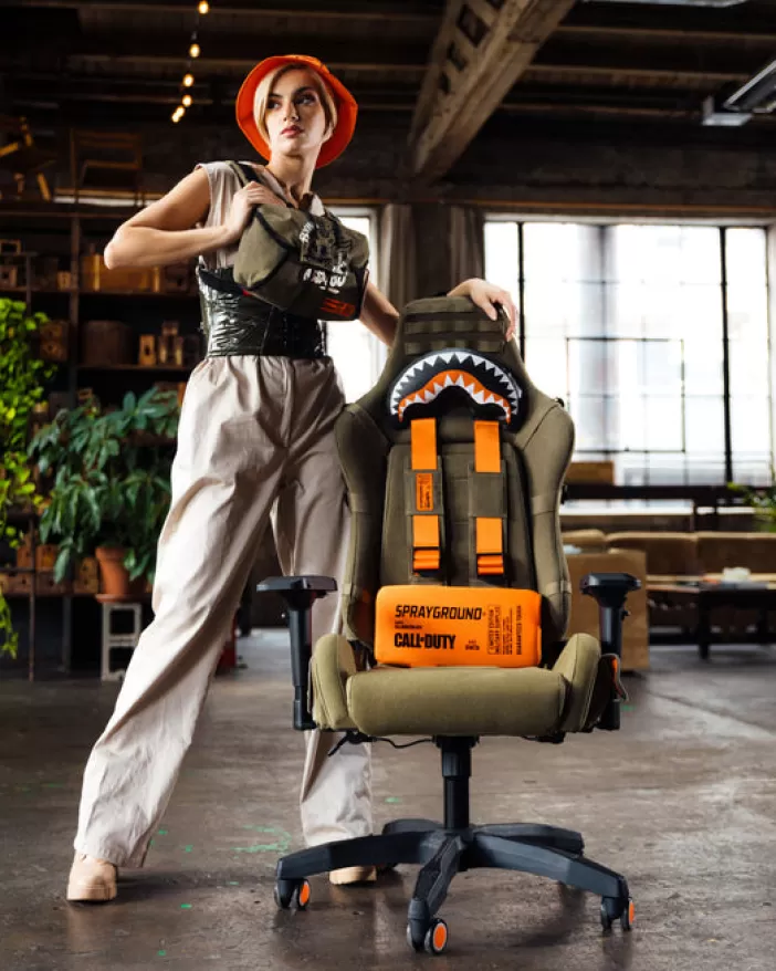 CROSSBODYS*Sprayground CALL OF DUTY FLYING ASSASSINS PARACHUTE CHESTPACK
