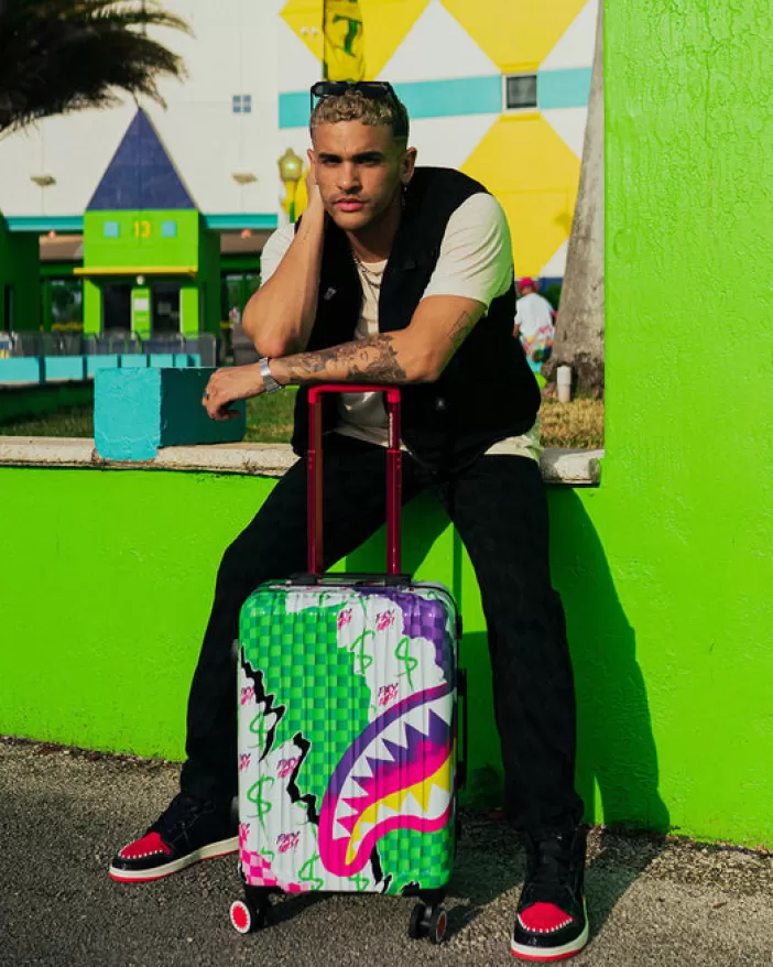 CARRY-ON LUGGAGE*Sprayground DREAMY TECHNICOLOR SHARKNAUTICS HARDSHELL CARRY-ON LUGGAGE