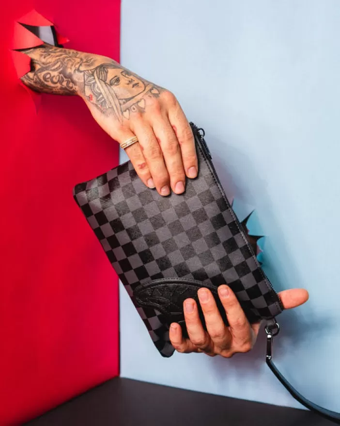 CROSSOVER CLUTCHES*Sprayground HENNY BLACK CROSSOVER CLUTCH