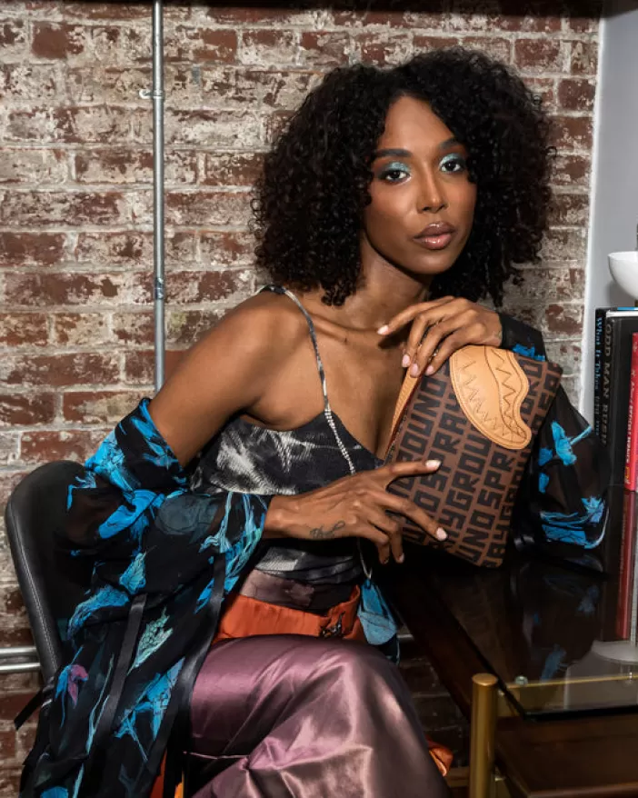 CROSSOVER CLUTCHES*Sprayground SHARKFINITY CROSSOVER CLUTCH