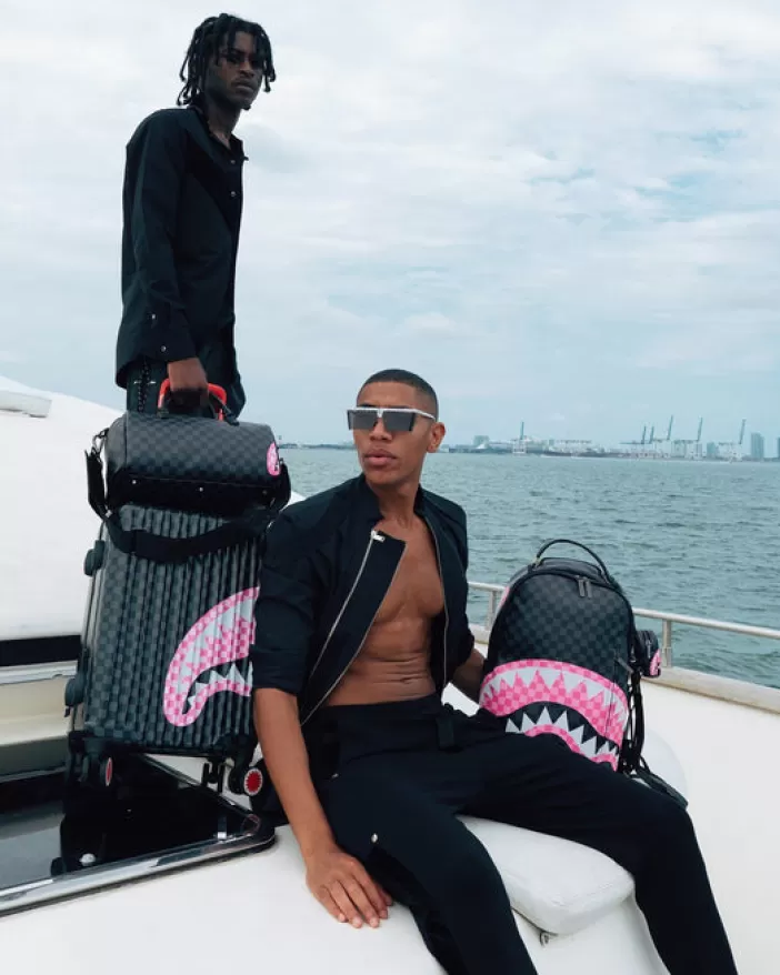 CARRY-ON LUGGAGE*Sprayground SHARKS IN CANDY CARRY-ON LUGGAGE