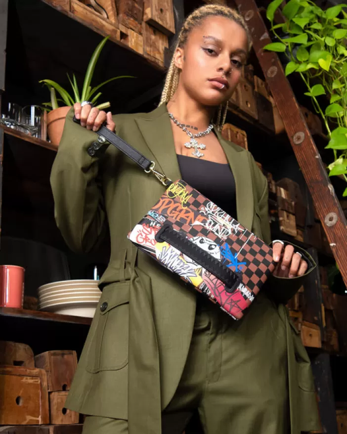 CROSSOVER CLUTCHES*Sprayground SHARKS IN PARIS THE RIZZ CROSSOVER CLUTCH